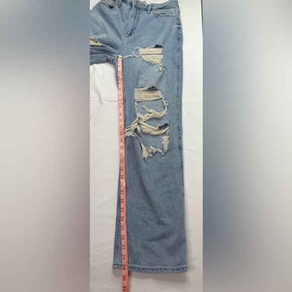 Hollister Curvy Ultra High-Rise Dad Jeans with Distressed Detail Size 26 - Picture 8 of 8